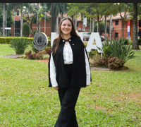 María C.